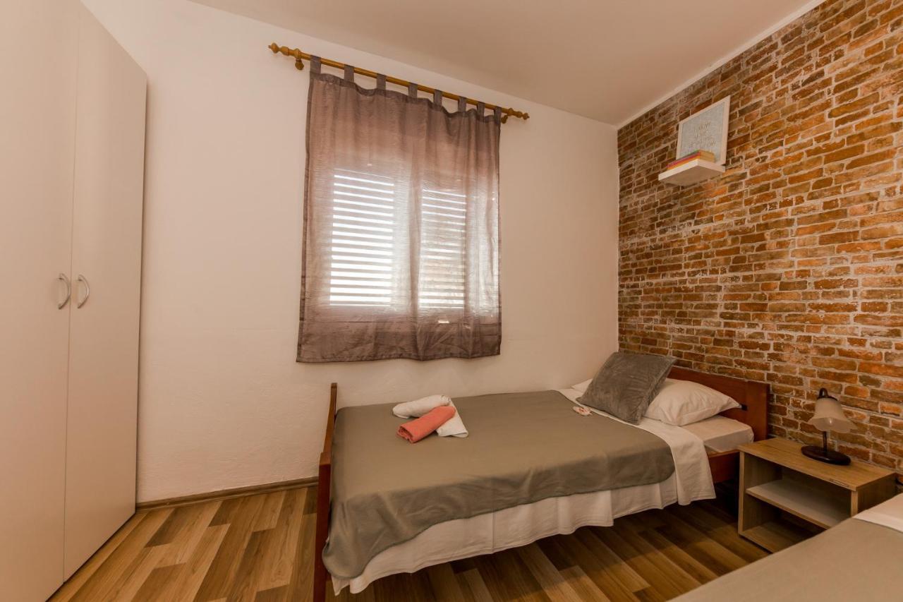 Apartments Vukman Trogir Bagian luar foto