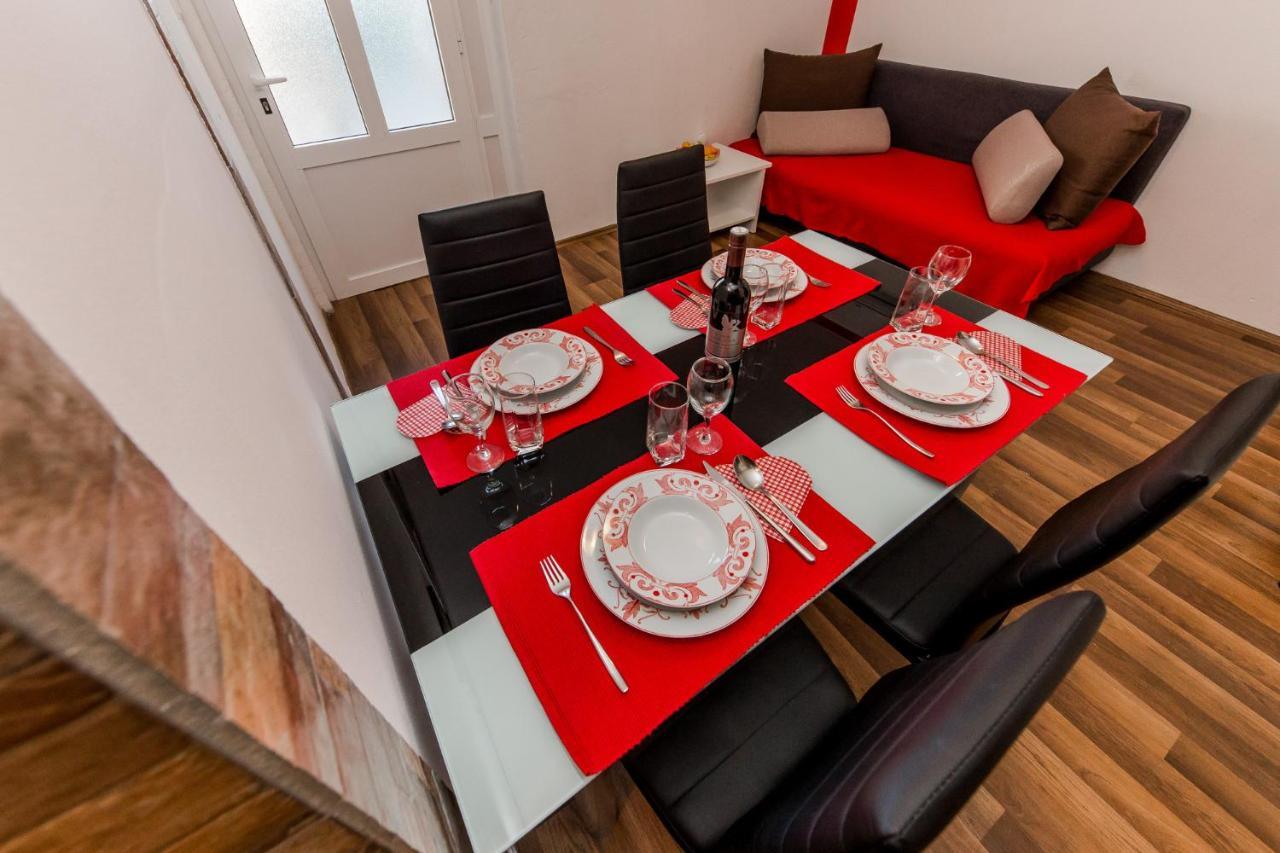 Apartments Vukman Trogir Bagian luar foto