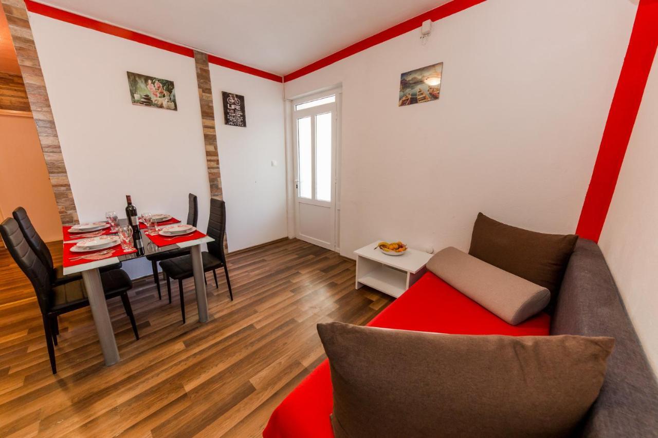 Apartments Vukman Trogir Bagian luar foto