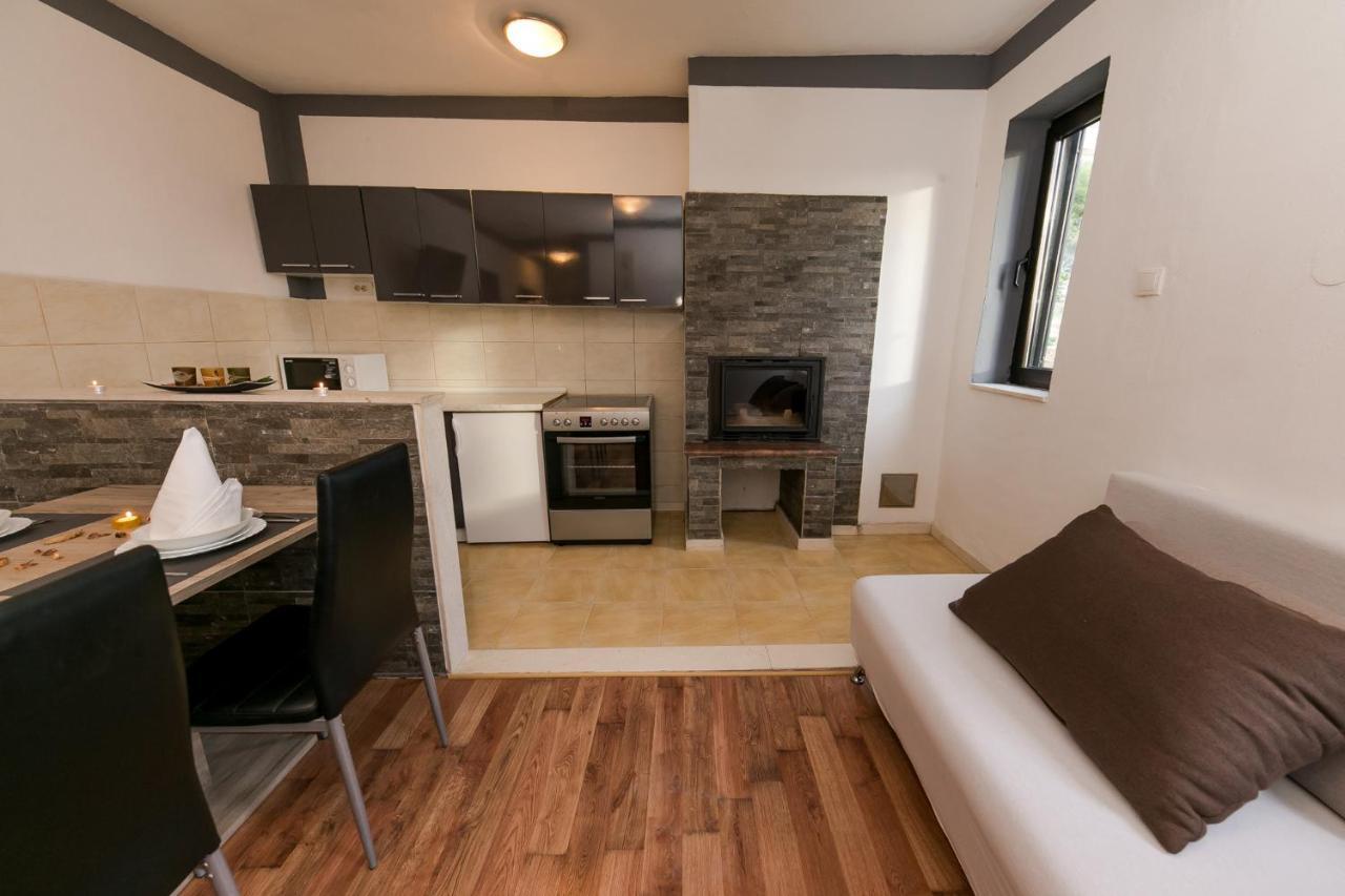 Apartments Vukman Trogir Bagian luar foto