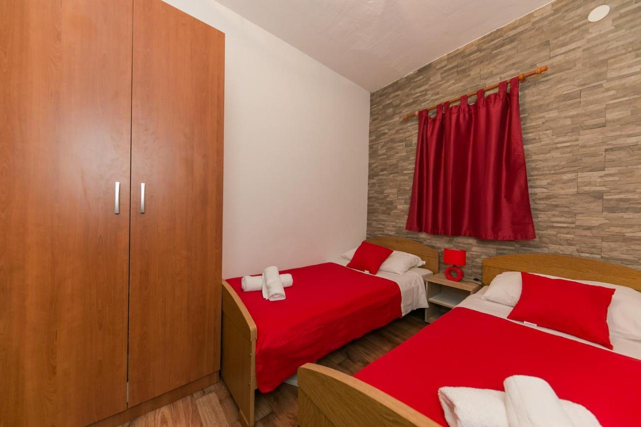 Apartments Vukman Trogir Bagian luar foto